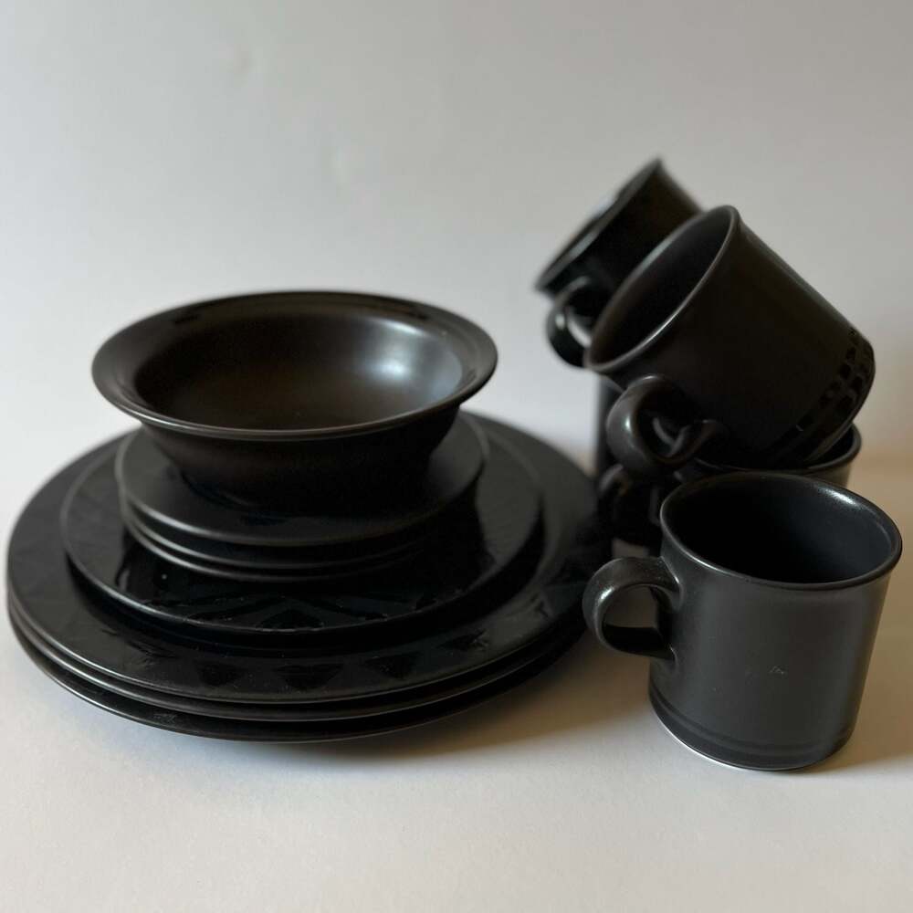 Pfaltzgraff Midnight Sun Matte Black Stoneware Tableware Set